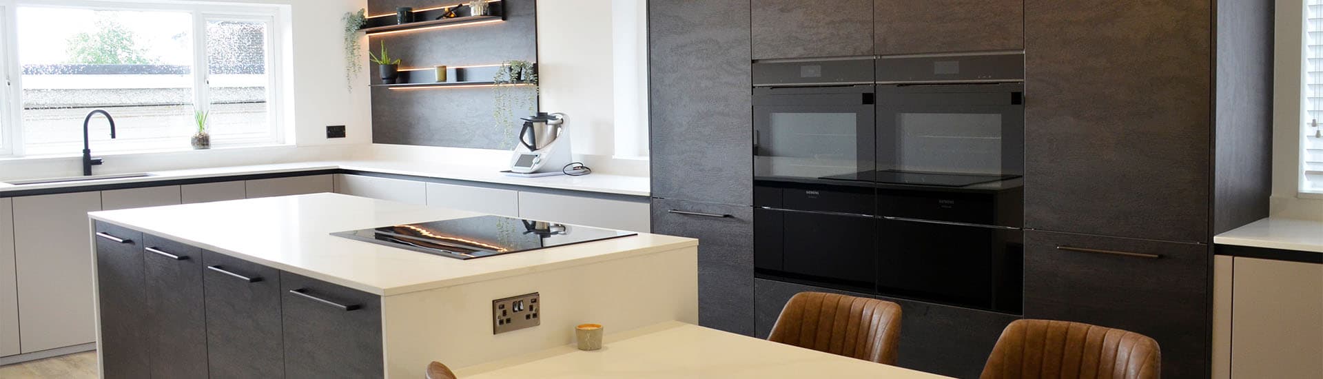 Carolyn, Plymouth hero image